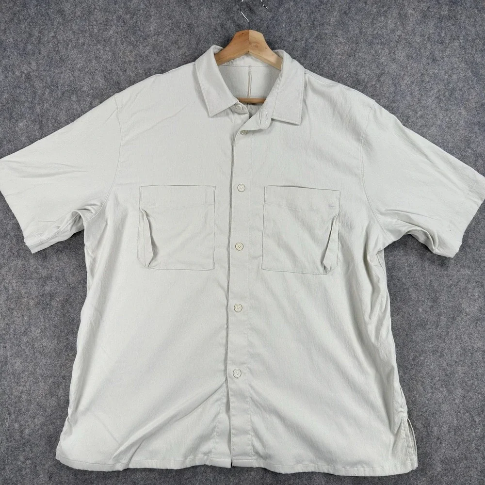 Lululemon Shirt Mens XL‎ Beige Solid Short Sleeve Button Front Pockets
